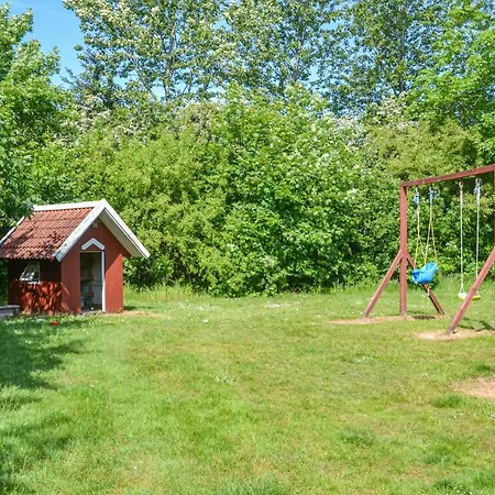 3 Bedroom Cozy In